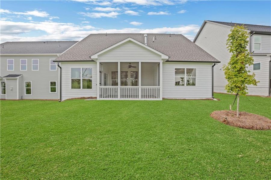 Exterior details and patio area of a home in Twin Lakes, Hoschton (Image 27).