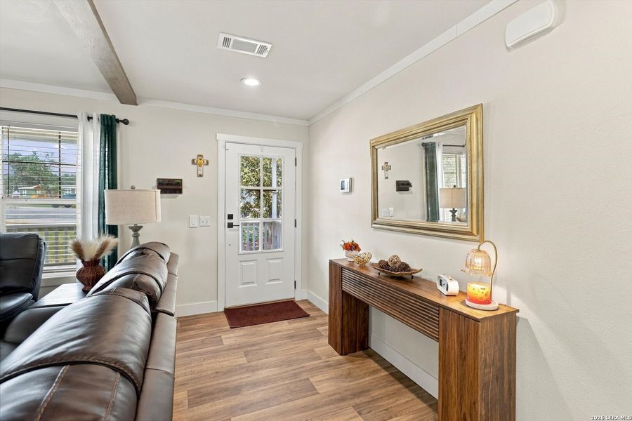 Furnished interior view inside a new home in , La Vernia (Image 16).