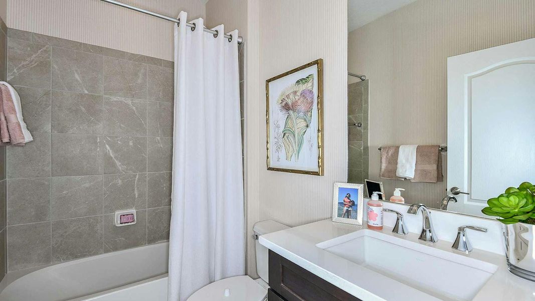 Furnished interior view inside a new home in Vicenza Real Estate and Homes for Sale in North Venice, FL - Neal Communities, Nokomis (Image 22). Furnished interior view inside a new home in Vicenza Real Estate and Homes for Sale in North Venice, FL - Neal Communities, Nokomis (Image 22).