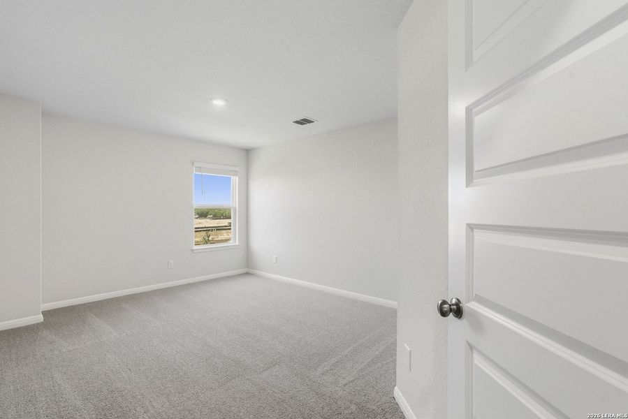 Spacious, unfurnished interior of a new home in Timber Creek, San Antonio (Image 27). Spacious, unfurnished interior of a new home in Timber Creek, San Antonio (Image 27).