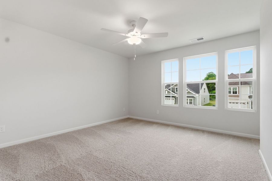 Spacious, unfurnished interior of a new home in Piper Creek, Newton (Image 30). Spacious, unfurnished interior of a new home in Piper Creek, Newton (Image 30).