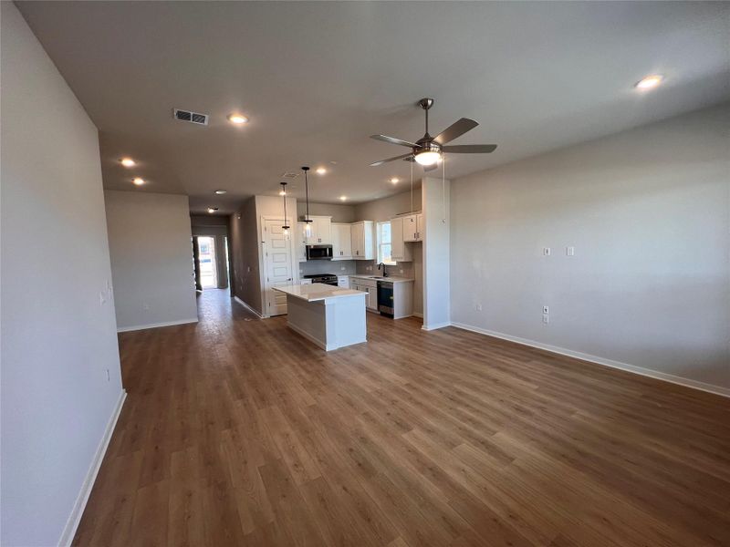 Spacious, unfurnished interior of a new home in Estancia West, Manchaca (Image 24). Spacious, unfurnished interior of a new home in Estancia West, Manchaca (Image 24).