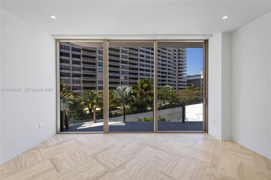 Condo located in Miami, FL showcasing its design and architecture (Image 24).