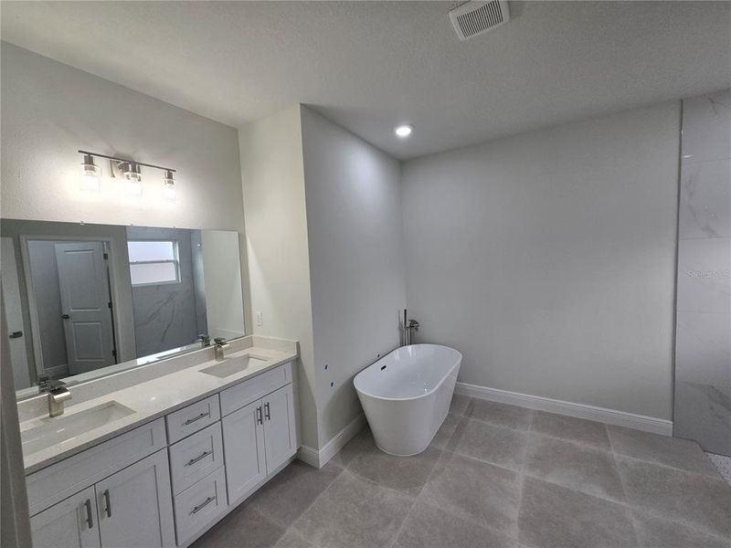 Furnished interior view inside a new home in , Ocala (Image 3).