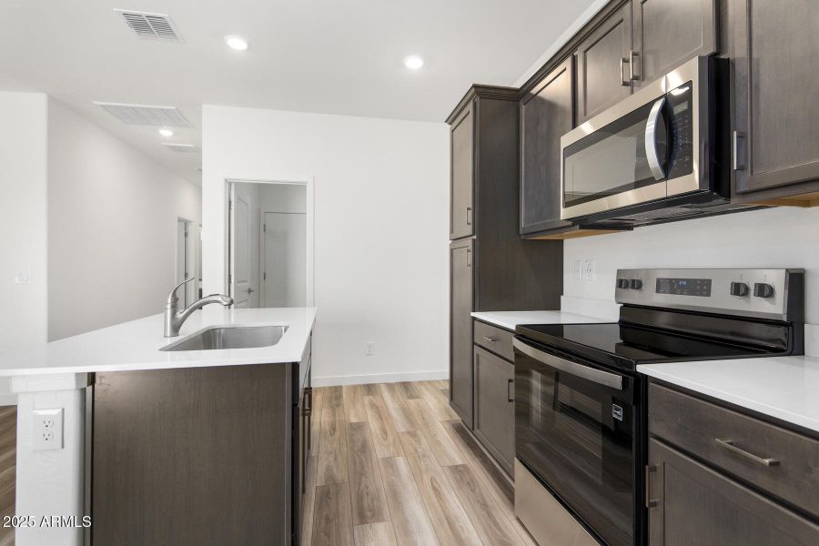 Southwest_Amado_L_009 Southwest_Amado_L_009