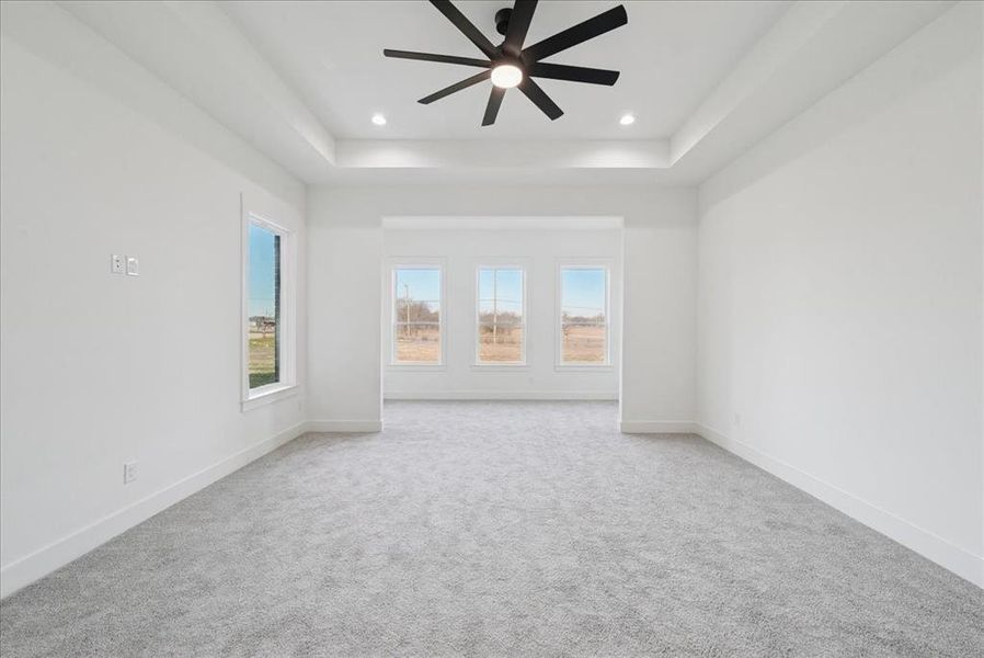 Spacious, unfurnished interior of a new home in , Waxahachie (Image 22).