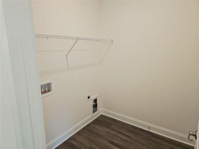 Spacious, unfurnished interior of a new home in Park Place, Bowdon (Image 11). Spacious, unfurnished interior of a new home in Park Place, Bowdon (Image 11).