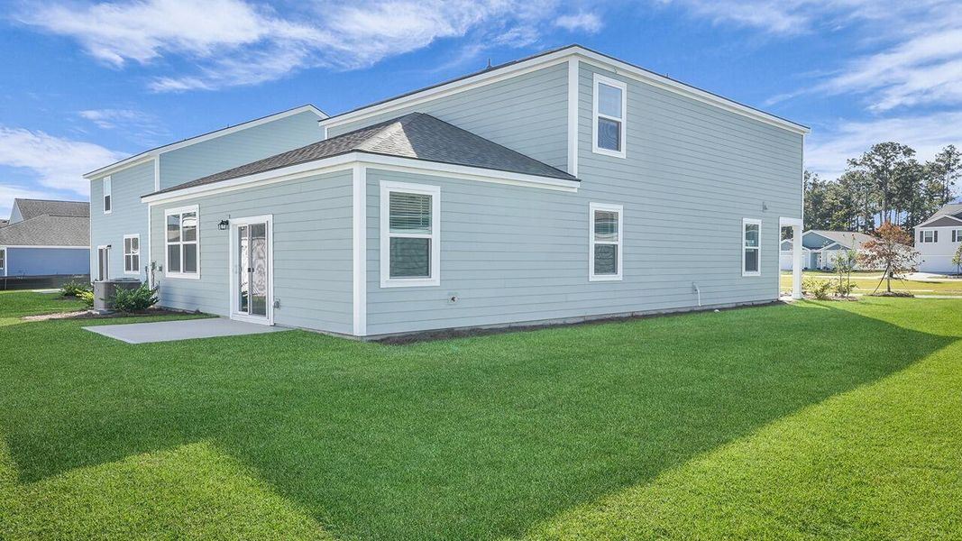 Exterior details and patio area of a home in Hillcrest, Ravenel (Image 3).