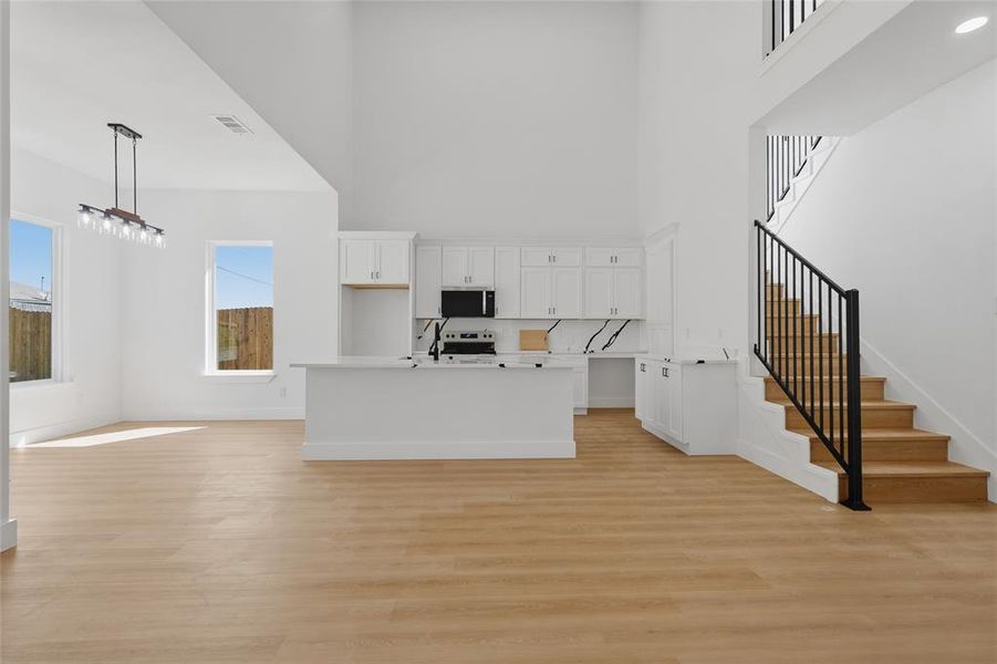 Spacious, unfurnished interior of a new home in , Dallas (Image 11). Spacious, unfurnished interior of a new home in , Dallas (Image 11).