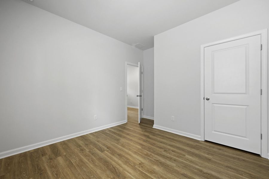 Spacious, unfurnished interior of a new home in Pineview North, Summerville (Image 13).