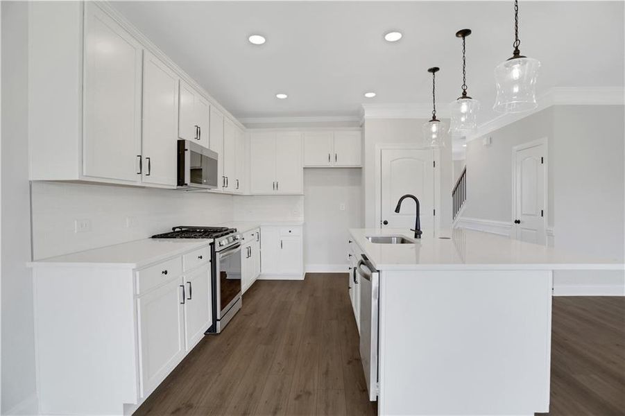 Furnished interior view inside a new home in Twin Lakes, Hoschton (Image 10).