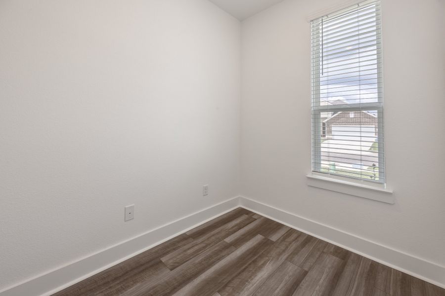 Spacious, unfurnished interior of a new home in Sage Collection – Freedom at Anthem, Kyle (Image 15).