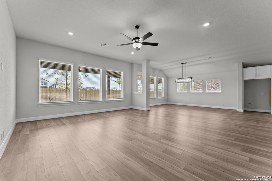Spacious, unfurnished interior of a new home in Davis Ranch 60', San Antonio (Image 29). Spacious, unfurnished interior of a new home in Davis Ranch 60', San Antonio (Image 29).