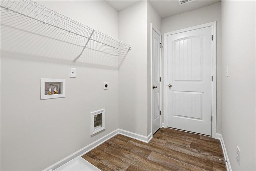 Spacious, unfurnished interior of a new home in Concord Oaks, Powder Springs (Image 15). Spacious, unfurnished interior of a new home in Concord Oaks, Powder Springs (Image 15).