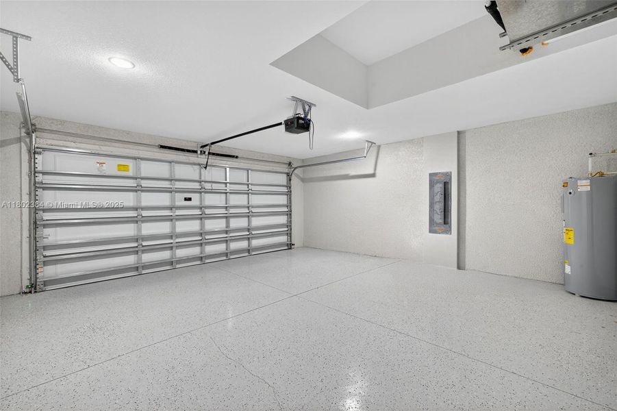 Spacious, unfurnished interior of a new home in , Lehigh Acres (Image 23). Spacious, unfurnished interior of a new home in , Lehigh Acres (Image 23).