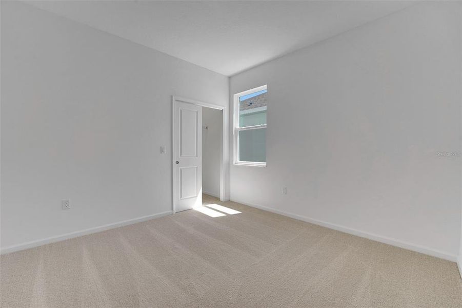 Spacious, unfurnished interior of a new home in Willowbrook North, Winter Haven (Image 29).
