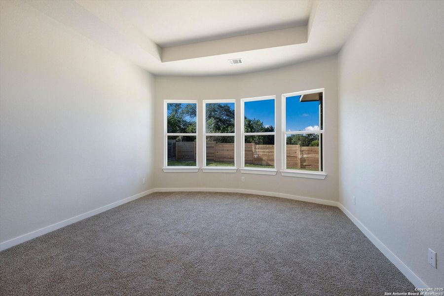 Spacious, unfurnished interior of a new home in The Grove at Vintage Oaks, New Braunfels (Image 15).