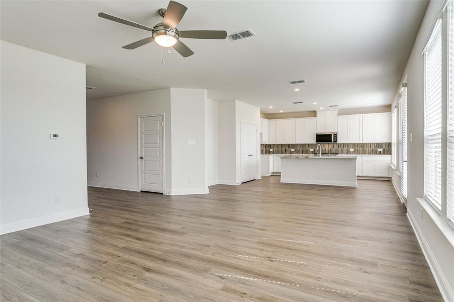 Spacious, unfurnished interior of a new home in The Preserve, Justin (Image 27).