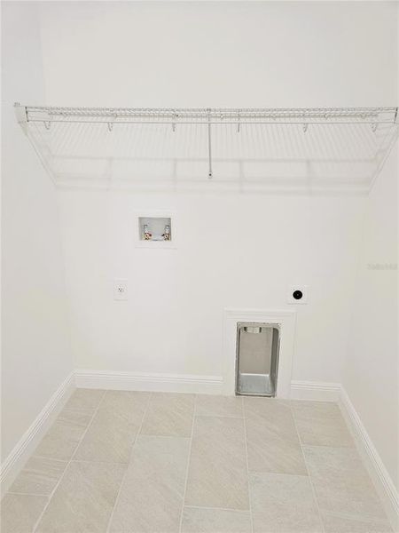 Spacious, unfurnished interior of a new home in Palmera at Wellen Park, Venice (Image 18). Spacious, unfurnished interior of a new home in Palmera at Wellen Park, Venice (Image 18).