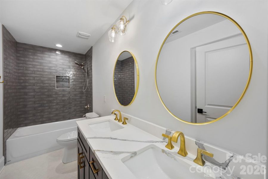 1329 Condon St, Charlotte, NC 28216