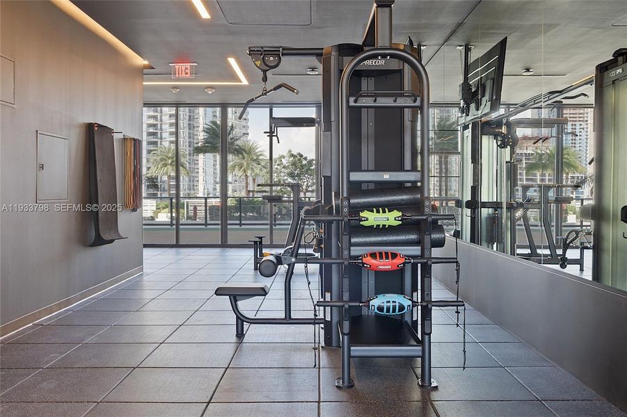 Community amenities in , Miami (Image 50).