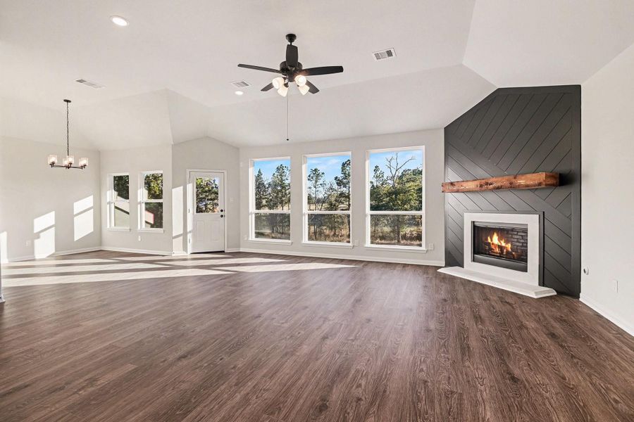 Spacious, unfurnished interior of a new home in Rose Hill Estates, Willis (Image 14).