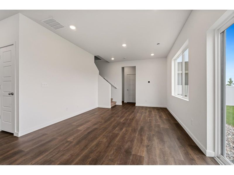 Spacious, unfurnished interior of a new home in Union Colony West, Greeley (Image 20). Spacious, unfurnished interior of a new home in Union Colony West, Greeley (Image 20).