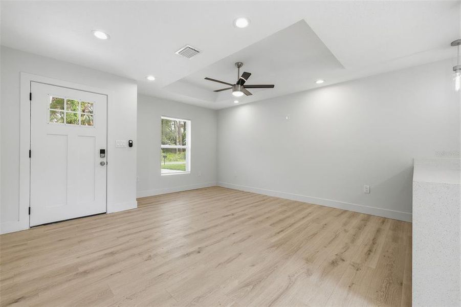 Spacious, unfurnished interior of a new home in , Crystal River (Image 15).