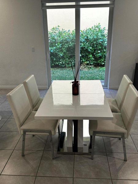 Furnished interior view inside a new home in Aspire at East Lake, Port St. Lucie (Image 10). Furnished interior view inside a new home in Aspire at East Lake, Port St. Lucie (Image 10).