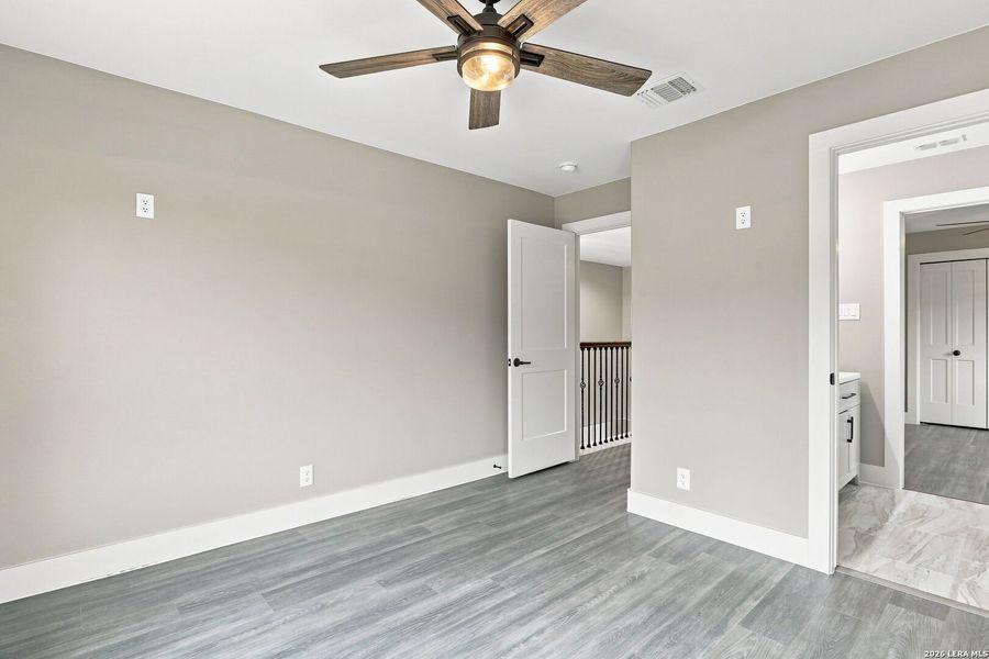 Spacious, unfurnished interior of a new home in , San Antonio (Image 54).