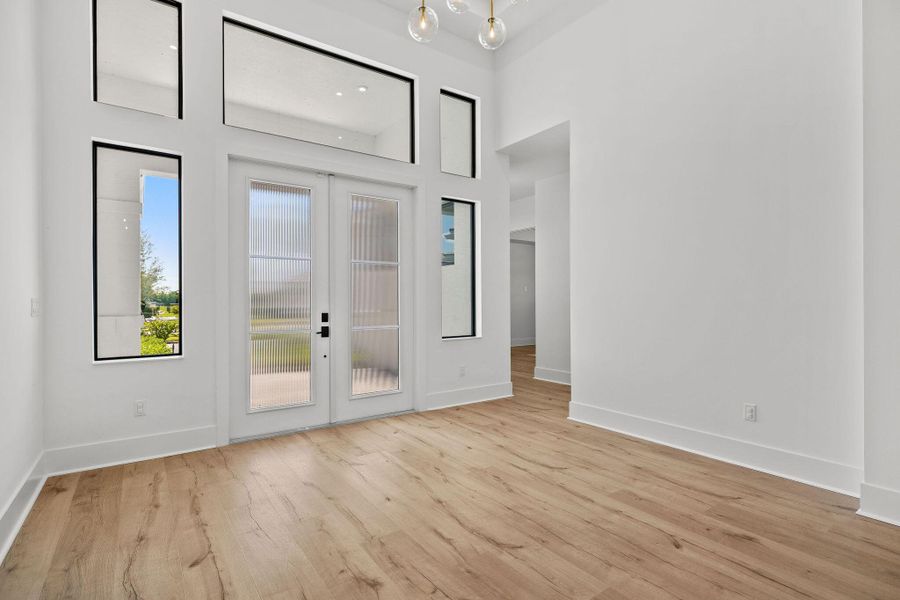 Spacious, unfurnished interior of a new home in , Port St. Lucie (Image 24).