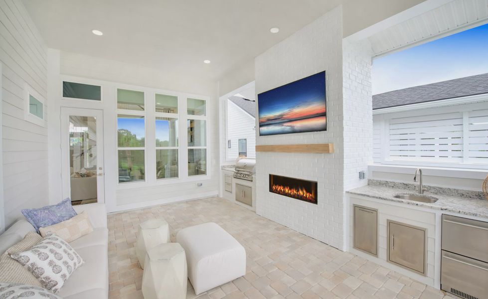 Exterior details and patio area of a home in Oakmont, Gainesville (Image 21). Exterior details and patio area of a home in Oakmont, Gainesville (Image 21).