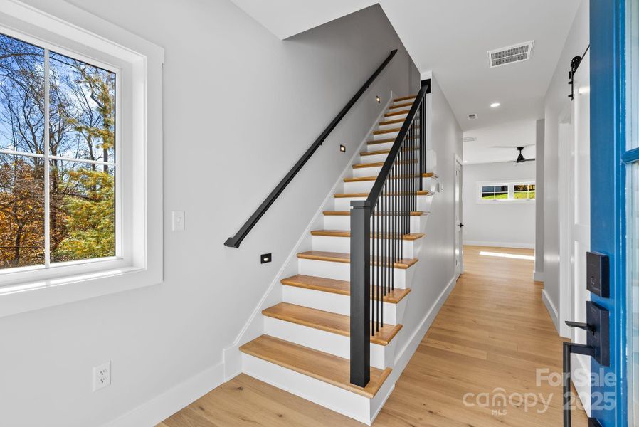 Spacious, unfurnished interior of a new home in , Weaverville (Image 33).
