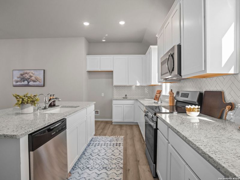 Furnished interior view inside a new home in Hannah Heights, Seguin (Image 14).