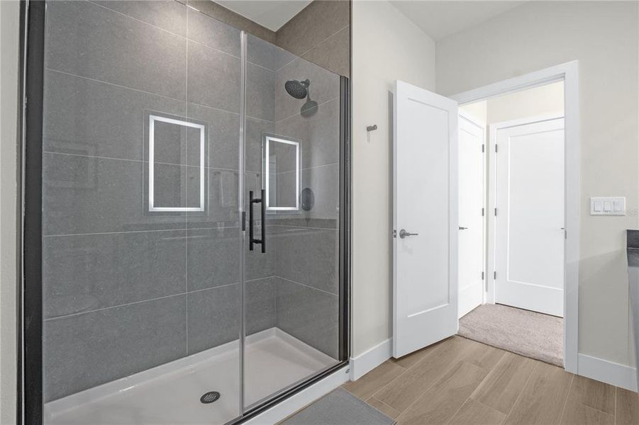 Furnished interior view inside a new home in , Clermont (Image 35).