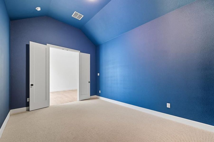 Spacious, unfurnished interior of a new home in Saddle Star Estates, Rockwall (Image 13). Spacious, unfurnished interior of a new home in Saddle Star Estates, Rockwall (Image 13).