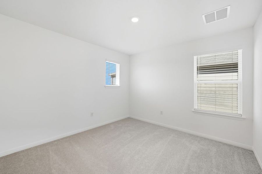 Spacious, unfurnished interior of a new home in Longview 40s, Del Valle (Image 12).