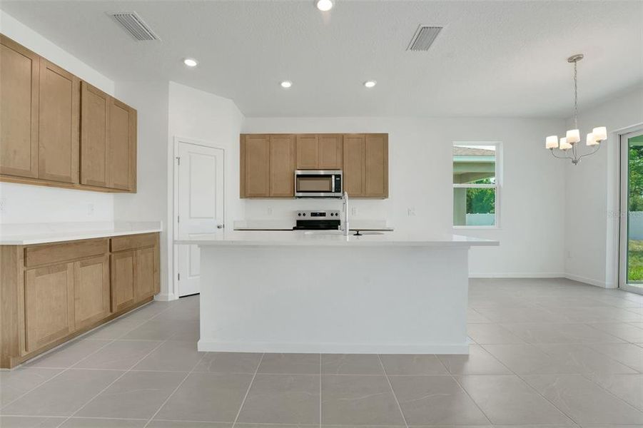Furnished interior view inside a new home in Annabelle Estates, Lake Wales (Image 7).