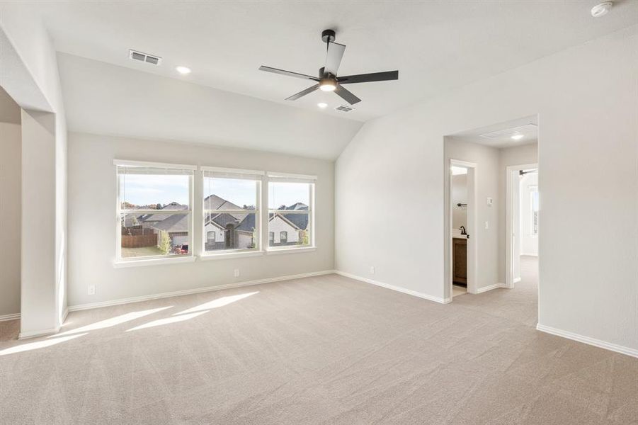 Spacious, unfurnished interior of a new home in The Grove, Midlothian (Image 30).