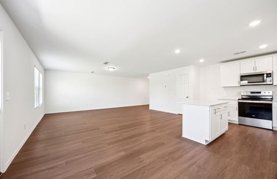 Representative unfurnished interior of a home built from the Monroe by Centex in Ashford Crossing, Princeton (Image 12).