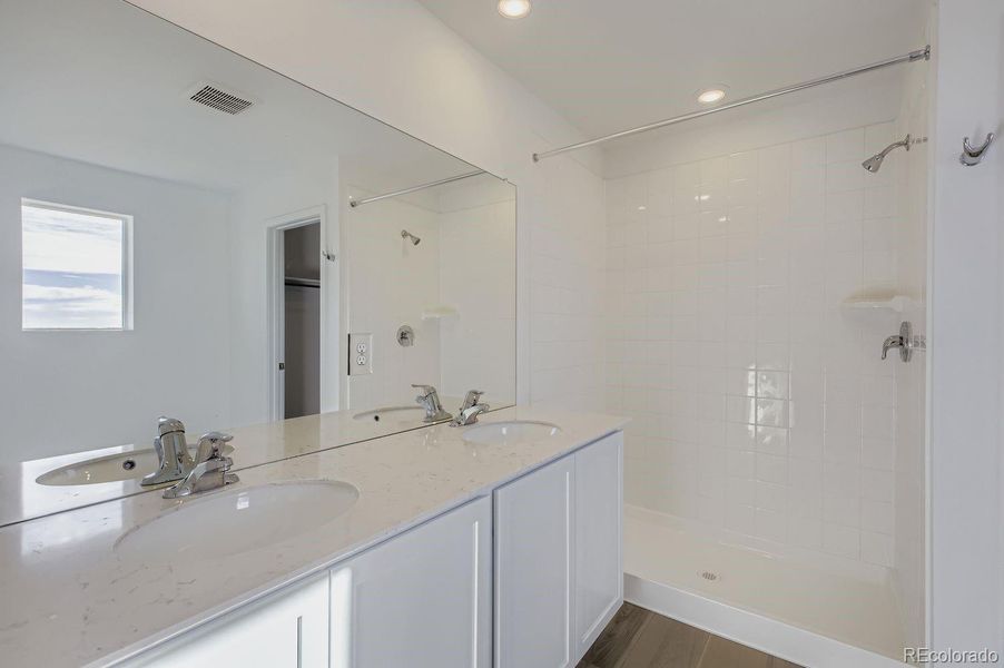 Furnished interior view inside a new home in Ledge Rock, Johnstown (Image 4).