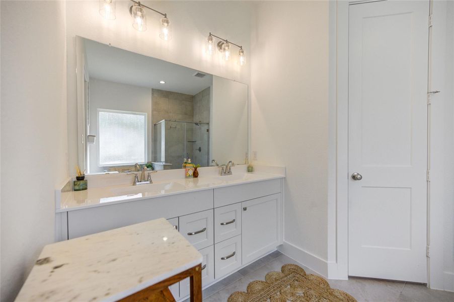 Generous vanity space provides plenty of room for your daily routine. Generous vanity space provides plenty of room for your daily routine.