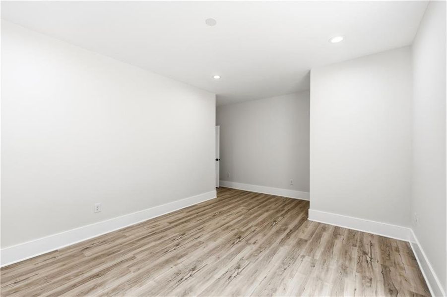 Spacious, unfurnished interior of a new home in , Clermont (Image 58). Spacious, unfurnished interior of a new home in , Clermont (Image 58).