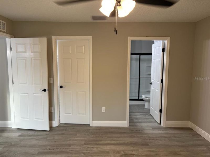 Spacious, unfurnished interior of a new home in , Citrus Springs (Image 29).