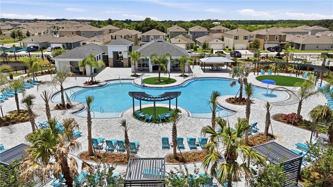 Community amenities in Cascades, Davenport (Image 32).