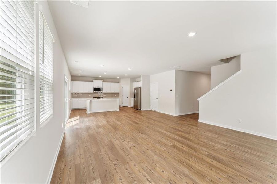 Spacious, unfurnished interior of a new home in Hawthorne Reserve, Dallas (Image 14).