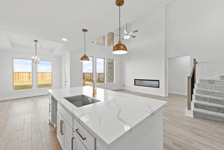 Representative image. Features, selections and colors may vary.