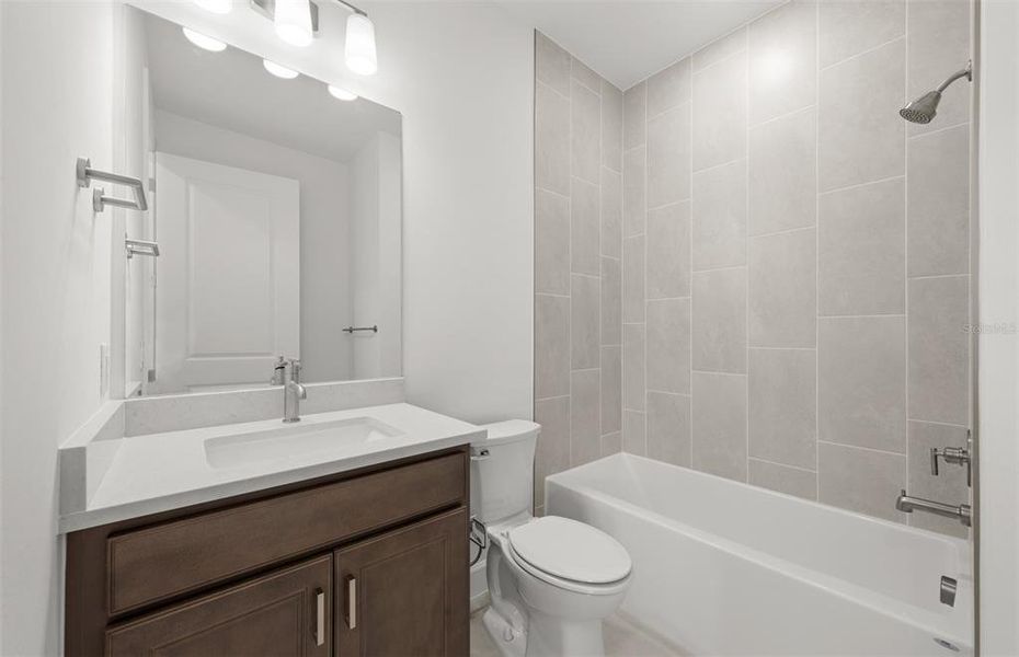 Furnished interior view inside a new home in Del Webb Catalina, Lakewood Ranch (Image 4).