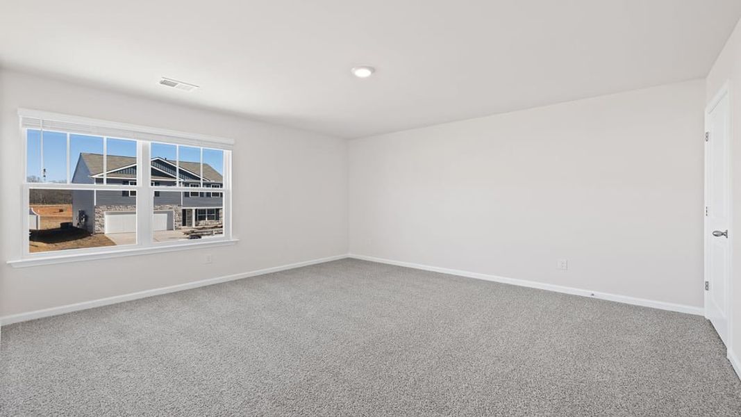 Spacious, unfurnished interior of a new home in Cedar Gap, Fountain Inn (Image 30).