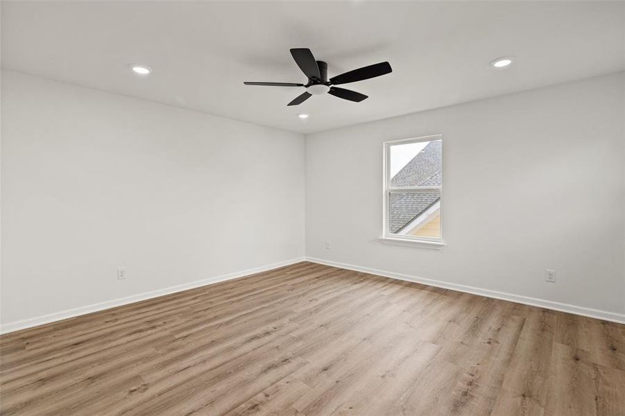 Spacious, unfurnished interior of a new home in , Woodway (Image 20). Spacious, unfurnished interior of a new home in , Woodway (Image 20).